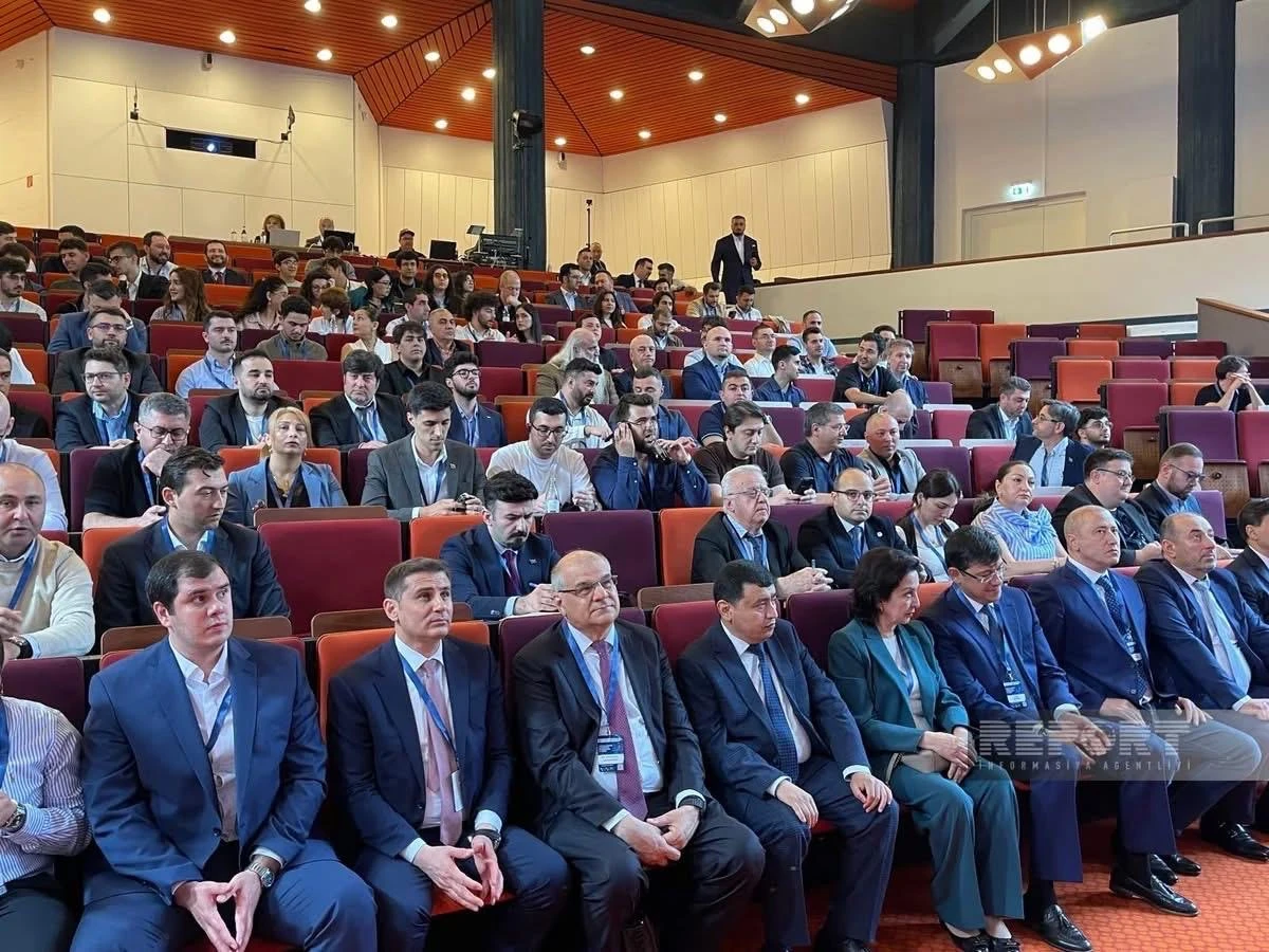 Hamburqda Avropadakı azərbaycanlı mühəndislərin III Forumu işə başlayıb — 3