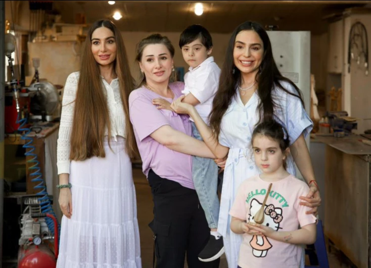 Leyla Əliyeva və Arzu Əliyeva Lənkəranda yerli sənətkarın evində
