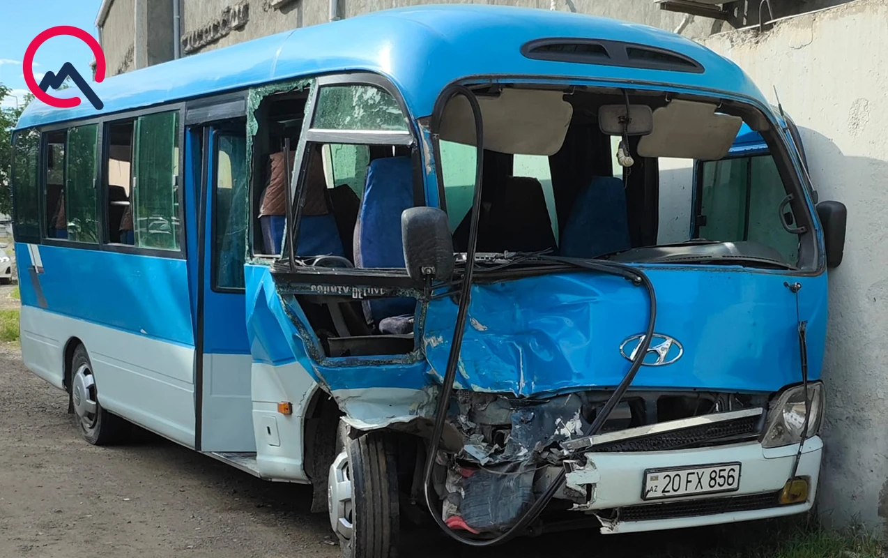 Sərnişin avtobusu qəza etdi