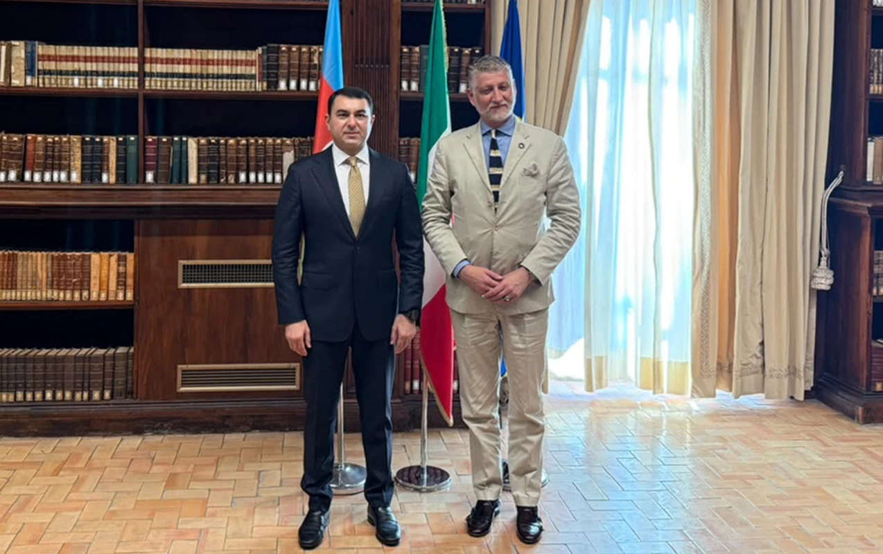 Adil Kərimli italiyalı həmkarı ilə görüşdü
