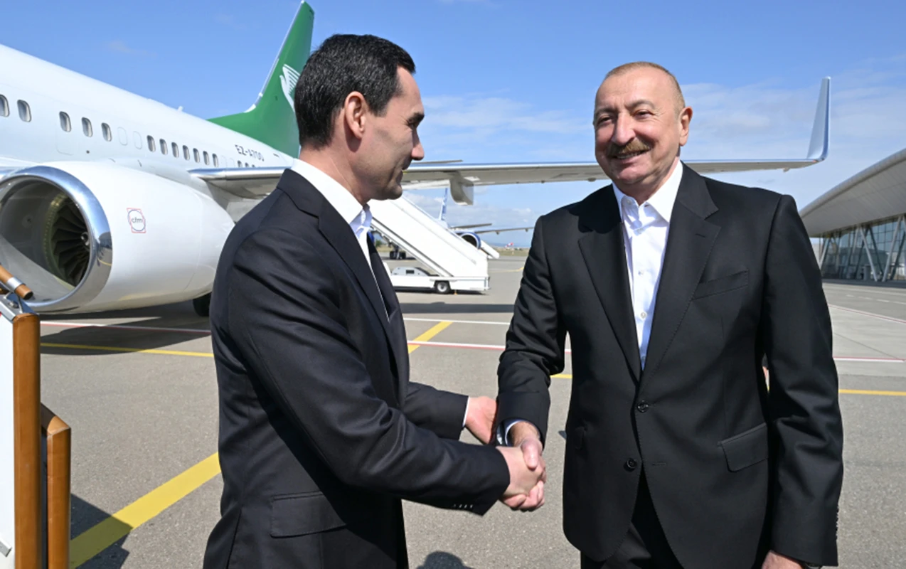 Prezident həmkarını Füzulidə qarşıladı