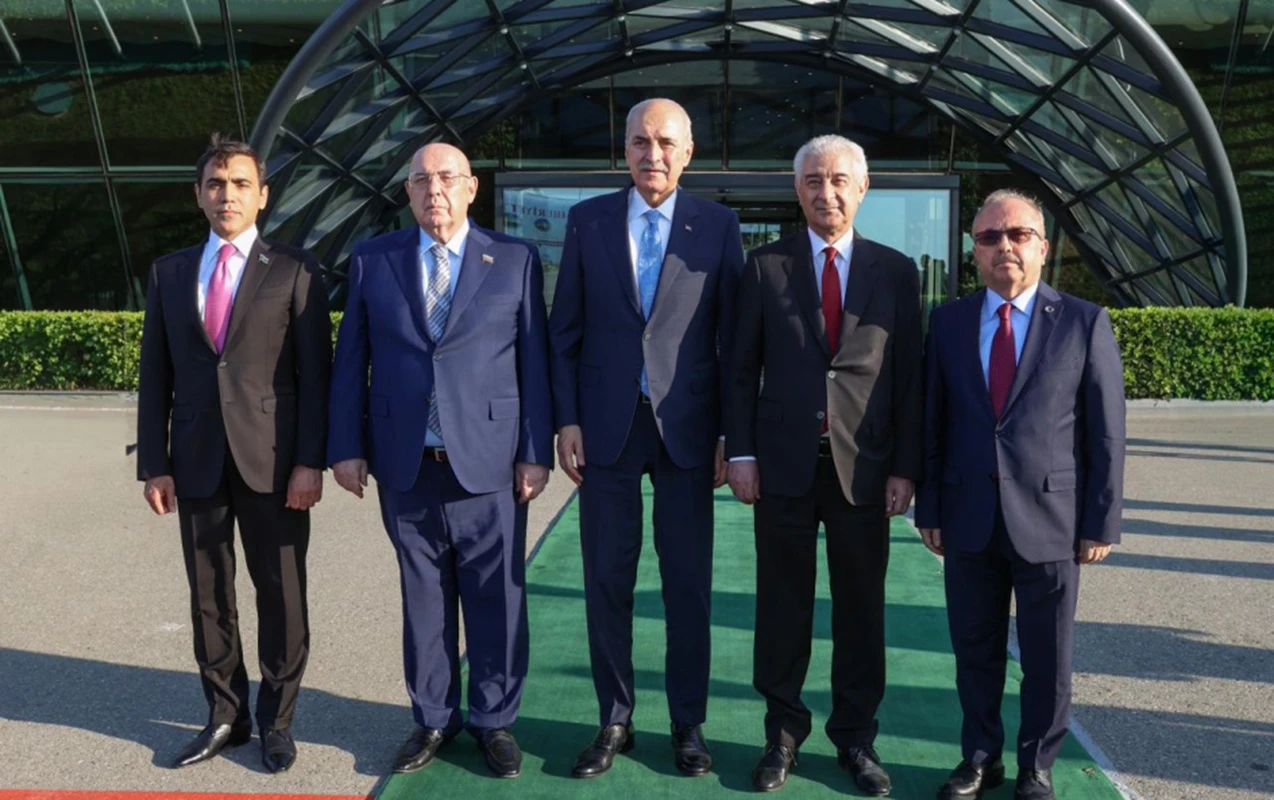 Numan Kurtulmuş Azərbaycandadır 