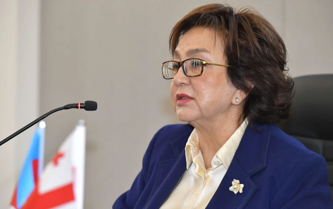 “Mətni oxumurlar, sualı görəndə anlayırlar ki...”