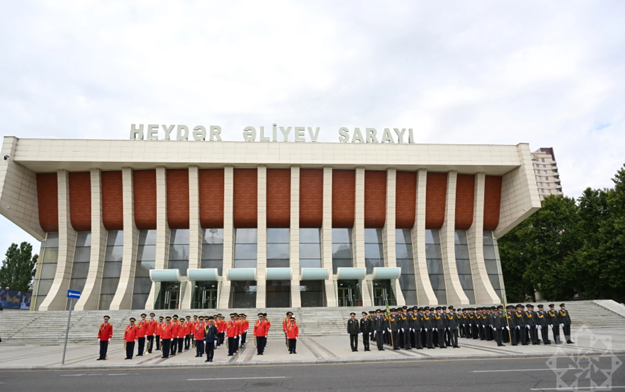Bakıda hərbçilərin yürüşü keçirilib