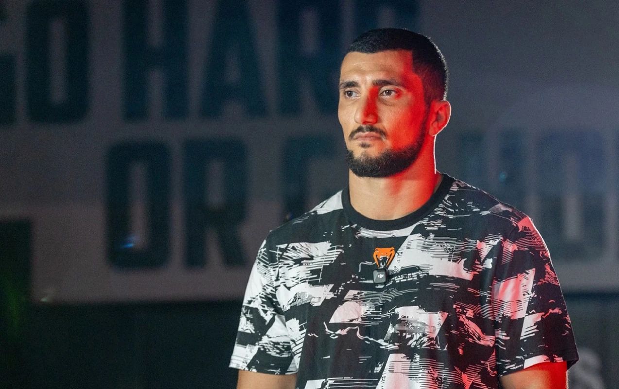 Fərman Həsənov UFC-də qələbə qazandı