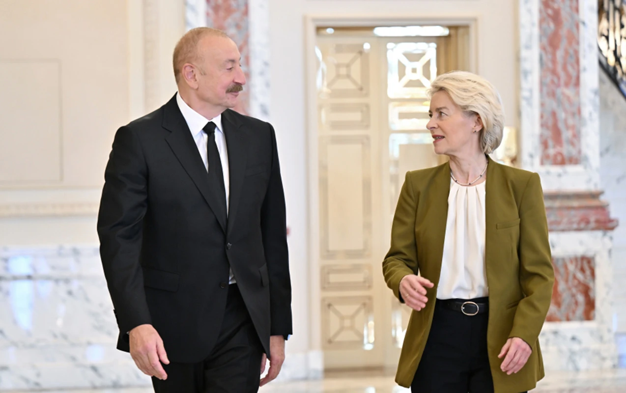Prezident Lyayenlə təkbətək görüşdü