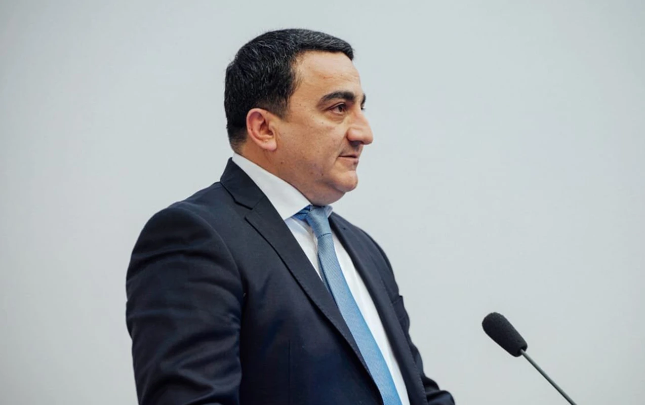 Xırdalan bələdiyyəsinin sabiq sədri 6 ilə - Yarım milyondan çox yeyinti edib