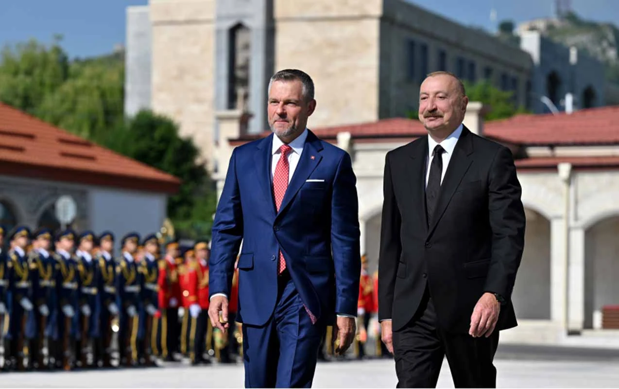 İlham Əliyev həmkarını Şuşada qarşıladı