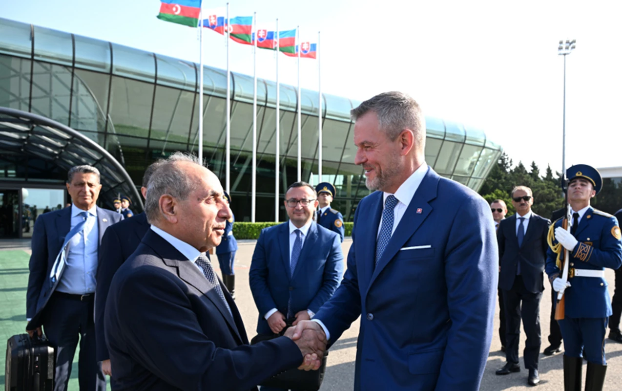 Slovakiya Prezidentinin səfəri başa çatdı