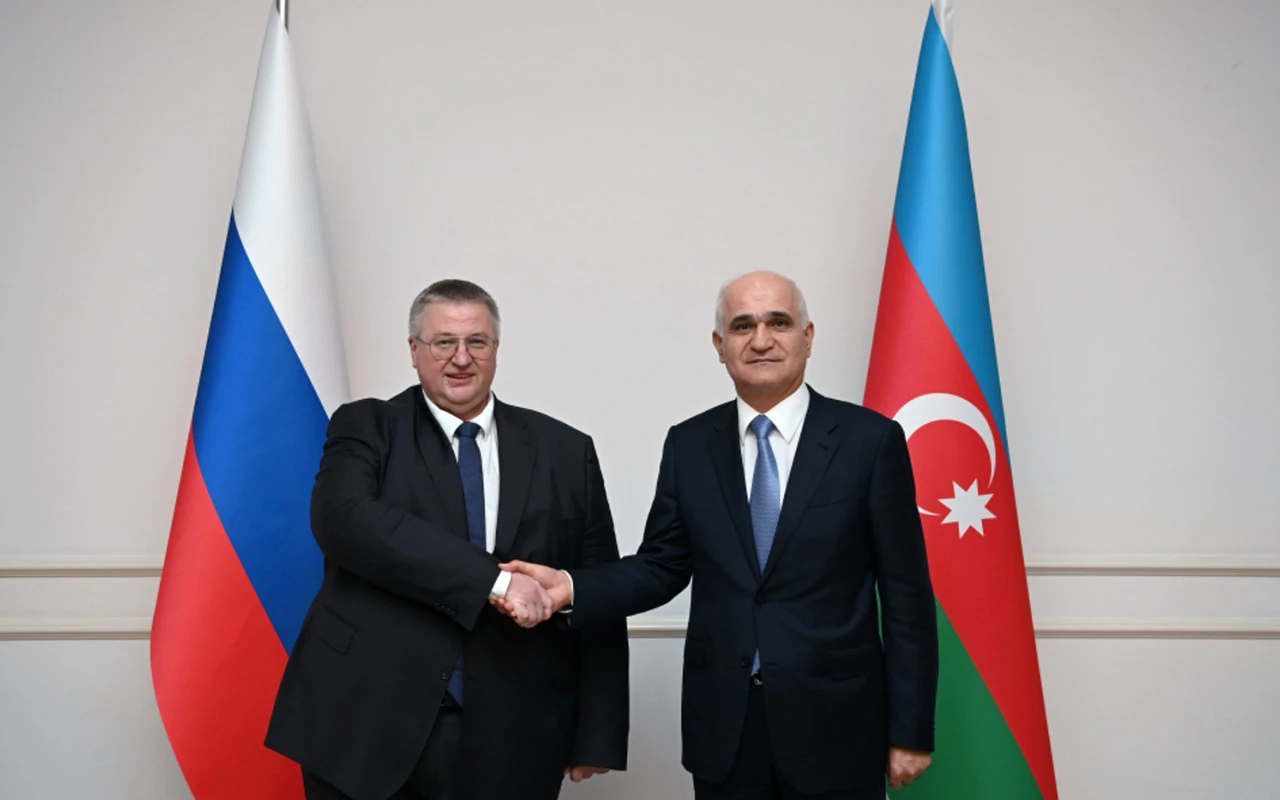 Mustafayev Overçukla görüşəcək