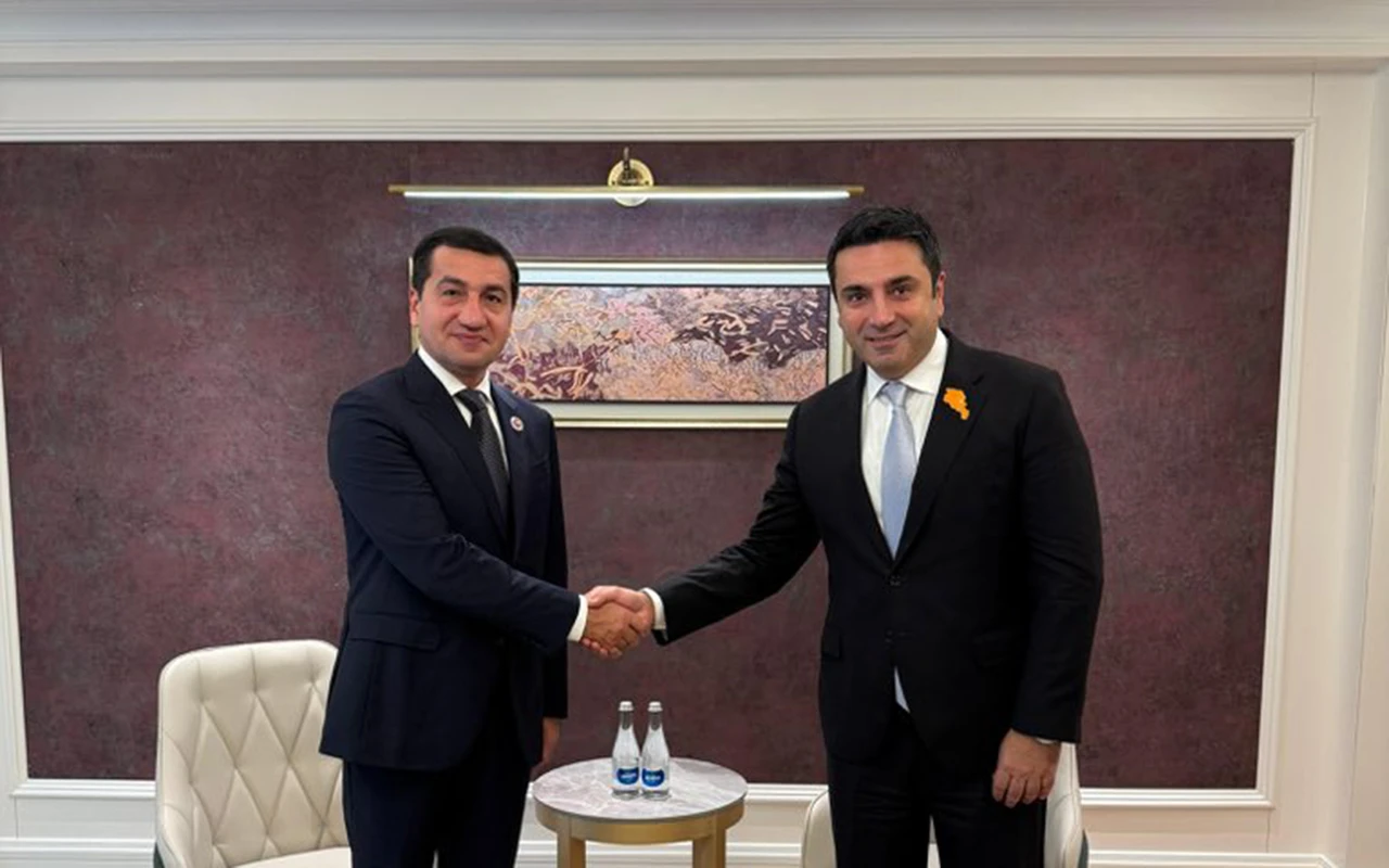 Hikmət Hacıyev Alen Simonyanla görüşdü