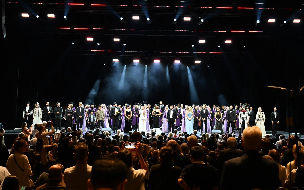 Montrödə Azərbaycanın incəsənət nümayəndələrinin iştirakı ilə qala konsert keçirilib