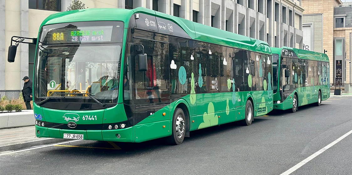 Ötən gün avtobuslara 2 milyon sərnişin minib - Rekord