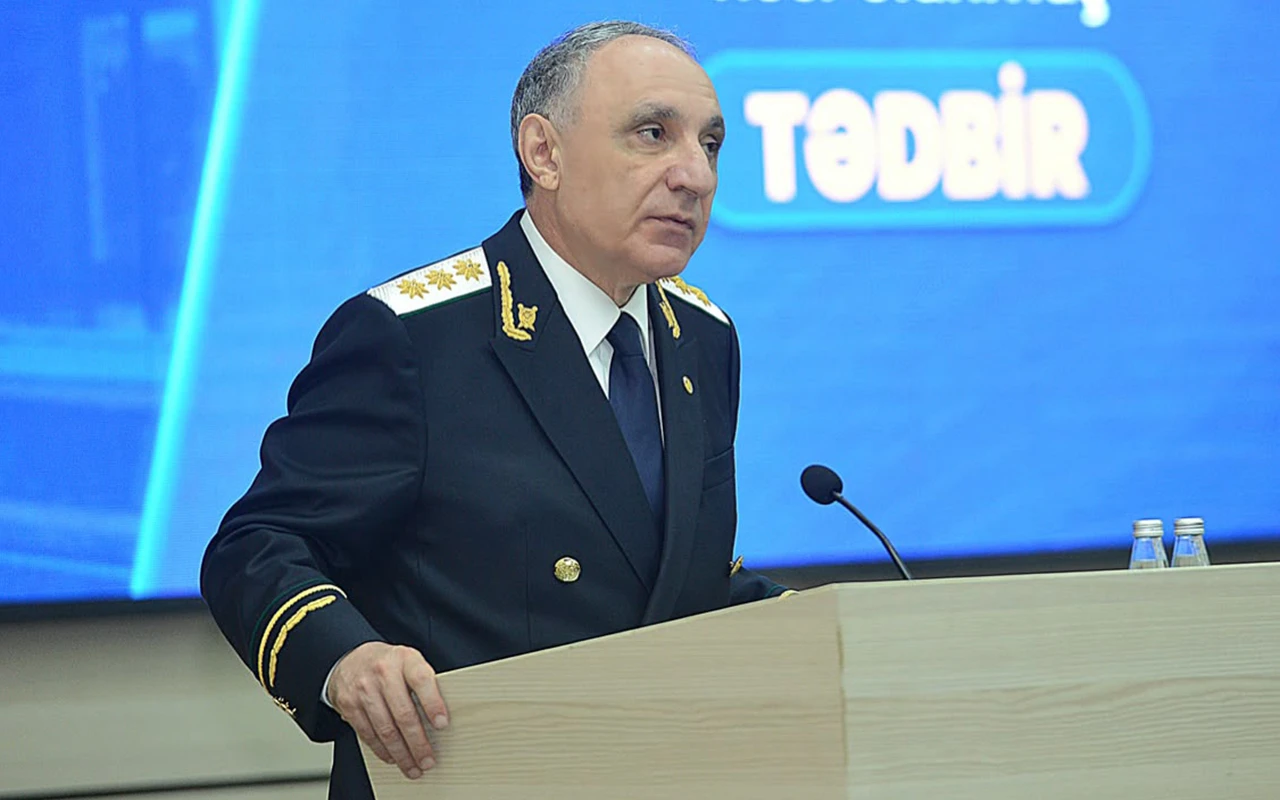 Kamran Əliyev prokurorlara və hakimlərə təşəkkür edib