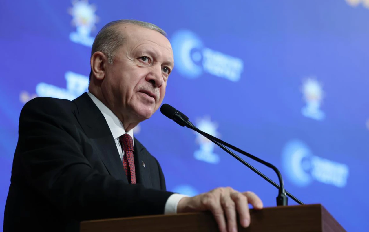 Ərdoğan Azərbaycanı Müstəqilliyin Bərpası Günü münasibətilə təbrik etdi