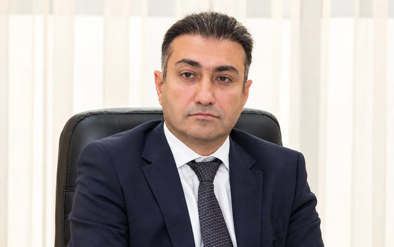 Həkimlikdən nazir postuna...