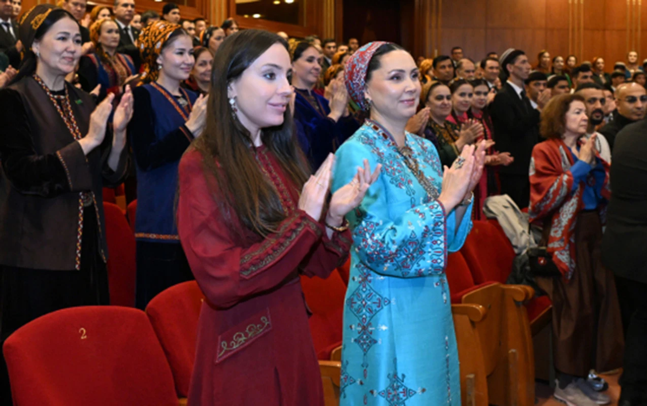 Leyla Əliyeva Türkmənistan Dövlət Simfonik Orkestrinin konsertində