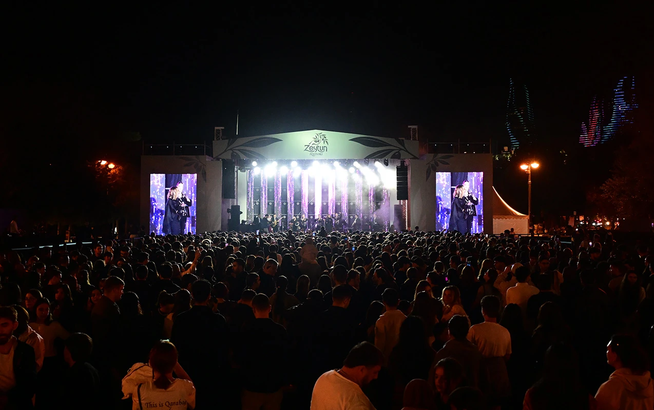 Estrada ulduzları Zeytun Festivalının səhnəsində