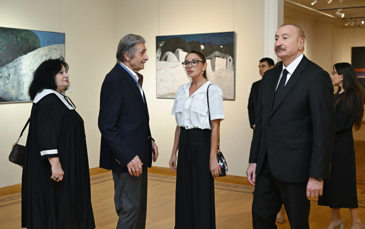 Mehriban Əliyeva bugünkü sərgidən paylaşım etdi