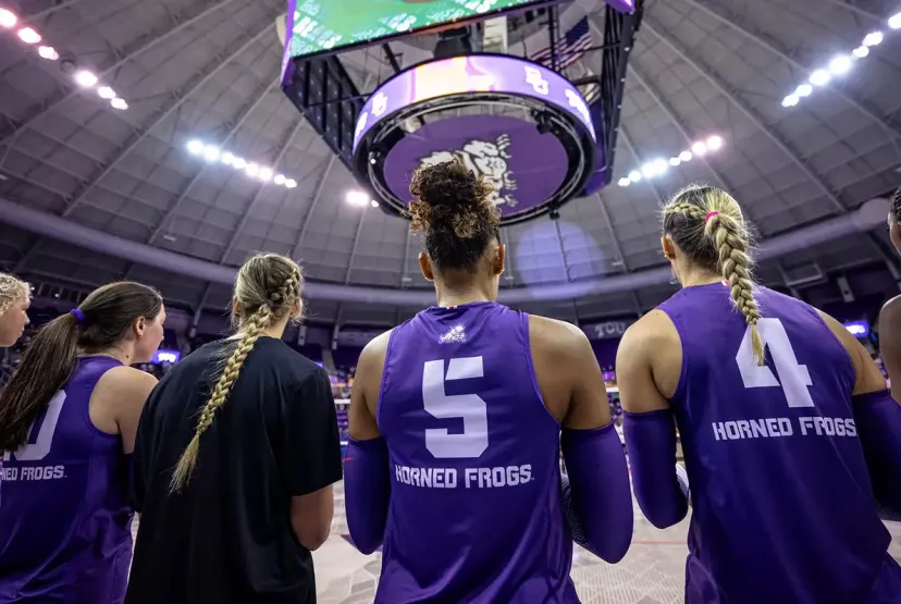"TCU" qadın voleybol komandası "Penn State" üzərində böyük qələbə qazandı