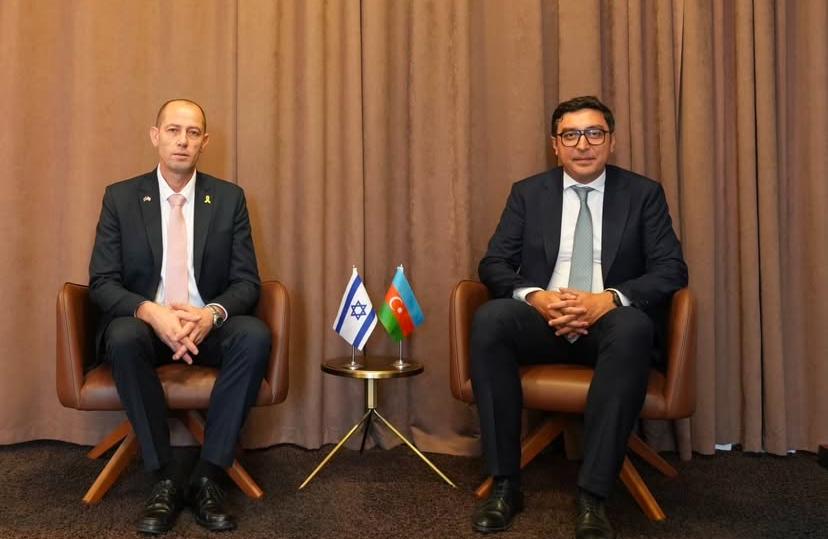 Nazir Fərid Qayıbov İsrail Dövlətinin ölkəmizdəki Səfiri Ronen Krauszu qəbul edib