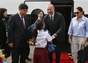 Azərbaycan Respublikasının Prezidenti İlham Əliyev Çinin Tiencin şəhərindən qatarla paytaxt Pekinə gəlib