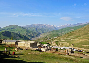 Şahdağ dil qrupuna aid xalqlar : Buduqlar