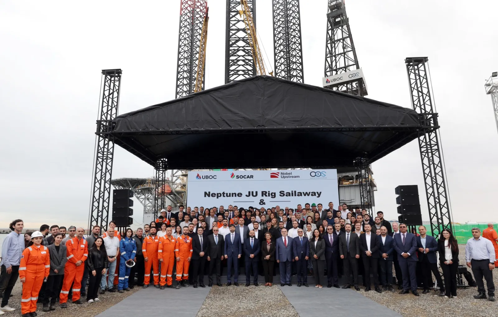 “Neptun” özüqalxan qazma qurğusunun dənizə yola salınması münasibətilə mərasim keçirilib