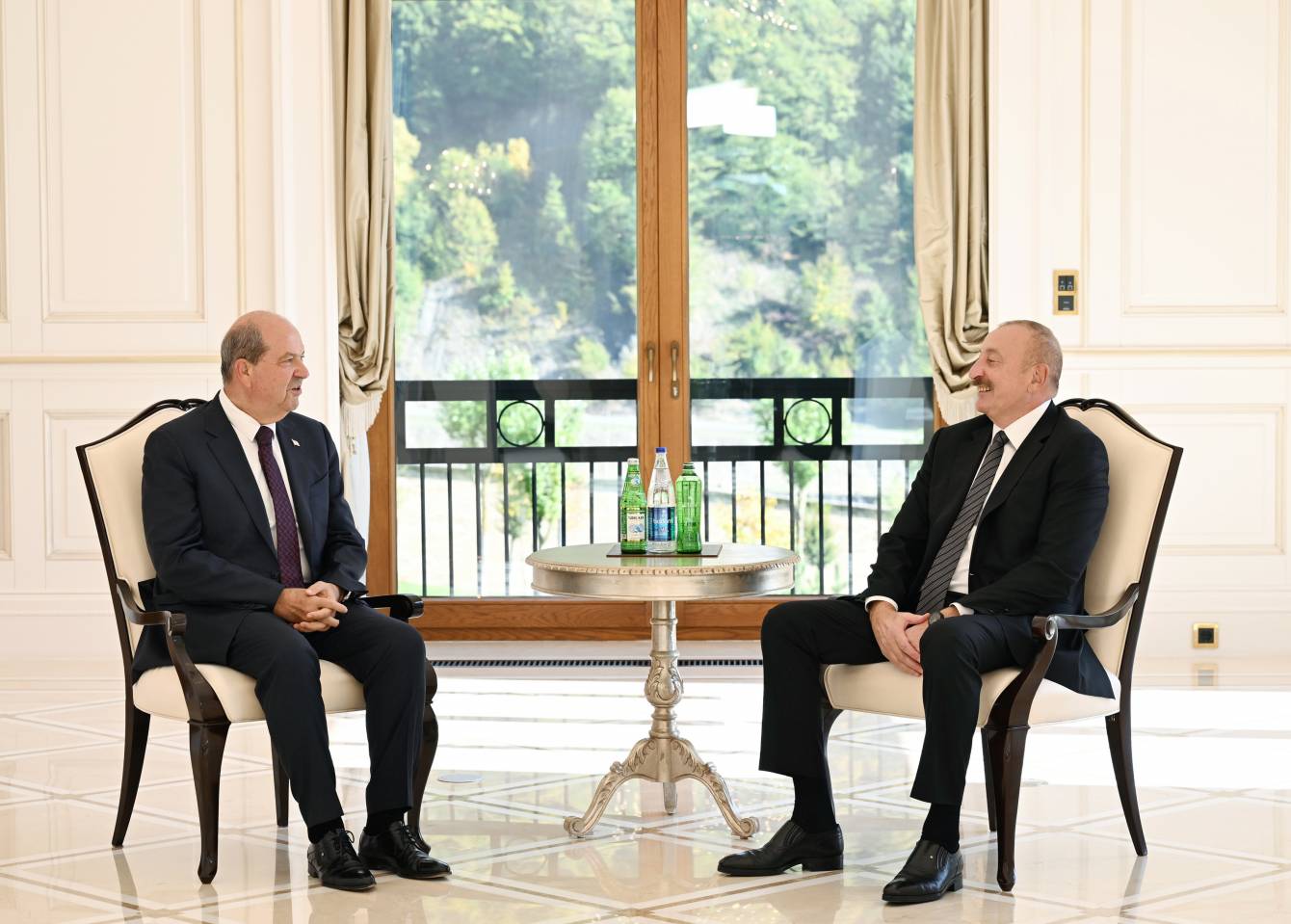 İlham Əliyev Qəbələdə Şimali Kipr Türk Cümhuriyyətinin Prezidenti ilə görüşüb