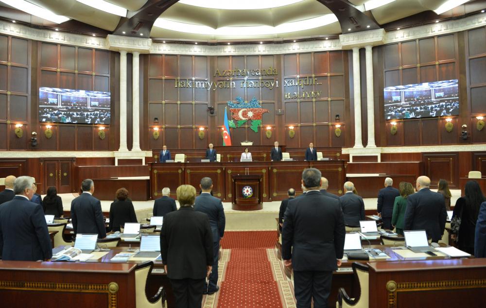 Milli Məclisin payız sessiyasında ilk plenar iclası keçirilib