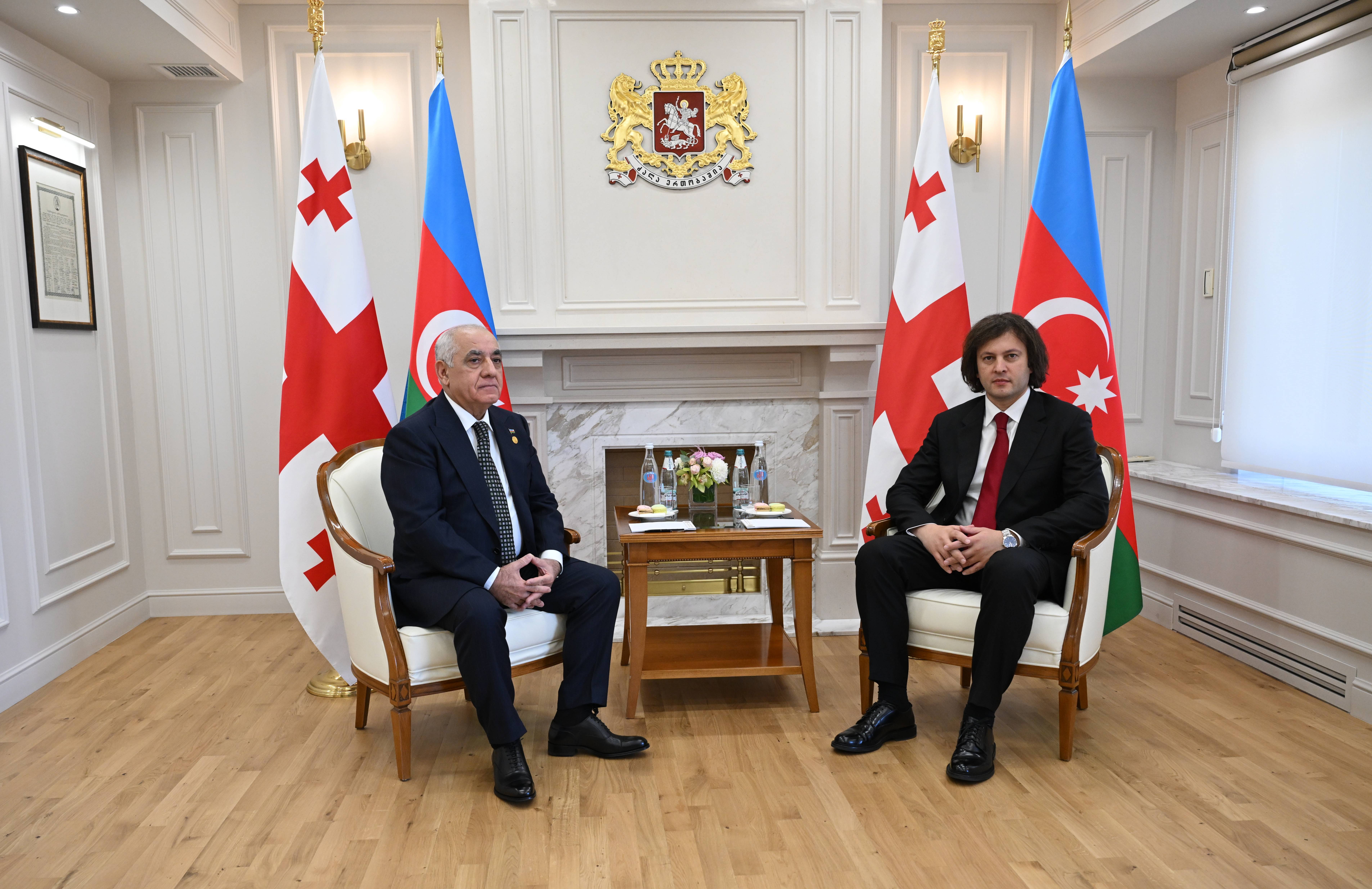 Baş nazir Əli Əsədov Tbilisidə Gürcüstanın Baş naziri İrakli Kobaxidze ilə görüşüb