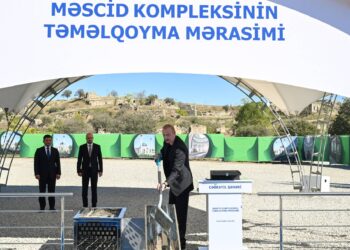 İlham Əliyev Cəbrayıl şəhər məscidinin təməlini qoyub