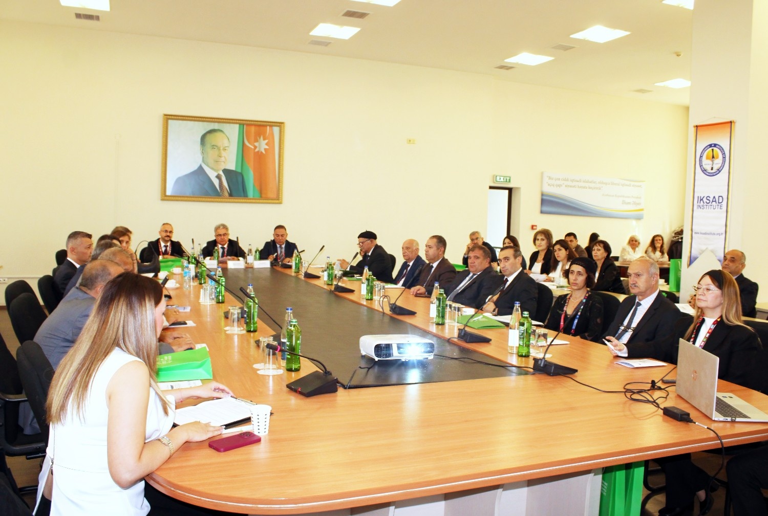 “Konstitusiya və Suverenlik İli”nə həsr olunmuş ikigünlük beynəlxalq elmi konfrans keçirilib
