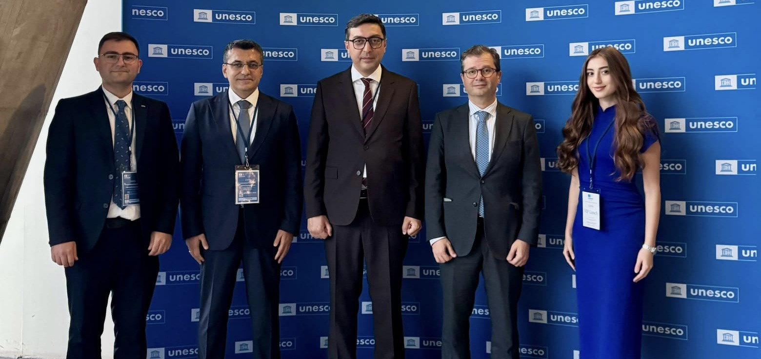 Fərid Qayıbov UNESCO COP10-a sədr seçildi