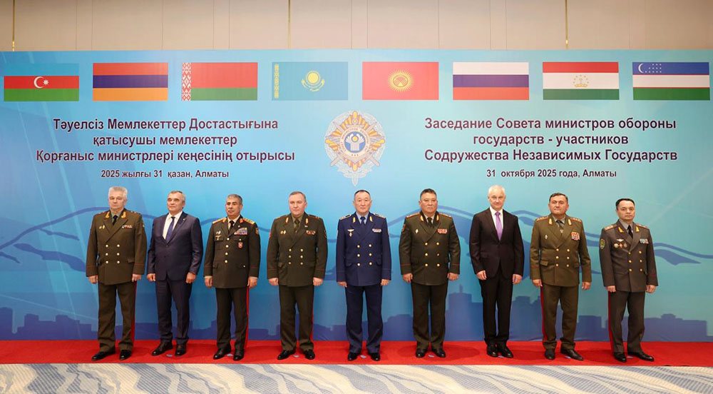 Azərbaycan müdafiə naziri Qazaxıstanda səfərdədir
