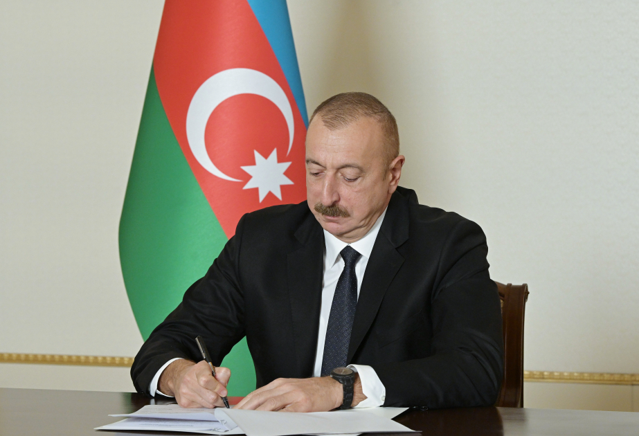 Prezident onları medallarla təltif edib