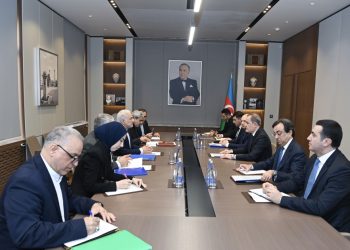 Ceyhun Bayramov Vahid Cəlalzadə ilə görüşdü