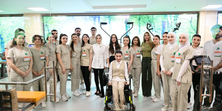 Leyla Əliyeva, Arzu Əliyeva və Alena Əliyeva açılış mərasimində iştirak ediblər