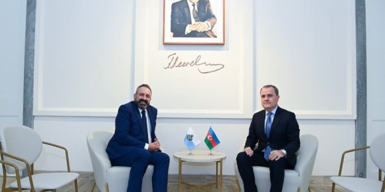 Ceyhun Bayramov Luka Bekkari ilə görüşüb