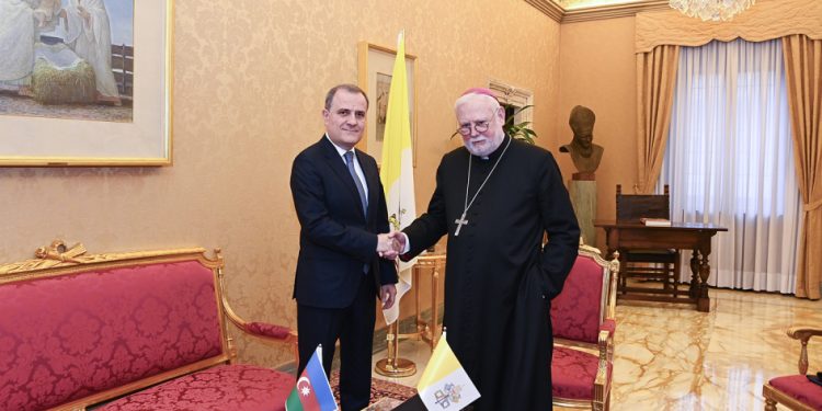 Ceyhun Bayramov Riçard Qallagerlə görüşüb