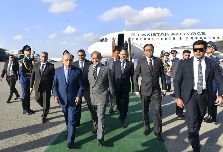 Pakistanın Baş naziri Azərbaycana səfərə gəlib