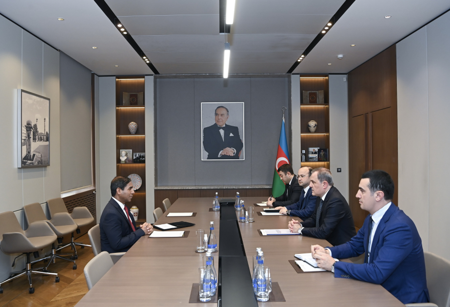 Ceyhun Bayramov Banqladeş Xalq Respublikasının ölkəmizdəki qeyri-rezident səfiri ilə görüşüb