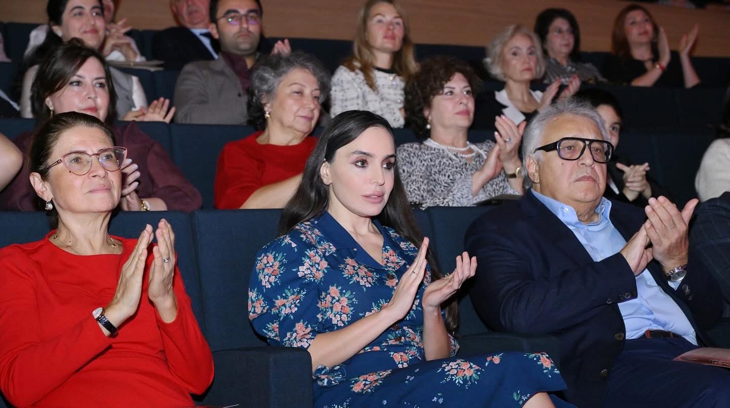 Plasido Dominqo Heydər Əliyev Mərkəzində çıxış edib