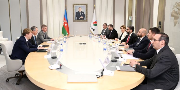 SOCAR və “DeGolyer and MacNaughton” şirkəti əməkdaşlıq imkanlarını müzakirə edib