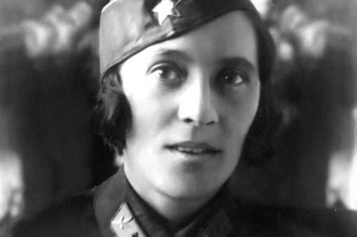 Leyla Məmmədbəyova: Yaxın Şərqdə ilk azərbaycanlı qadın təyyarəçi