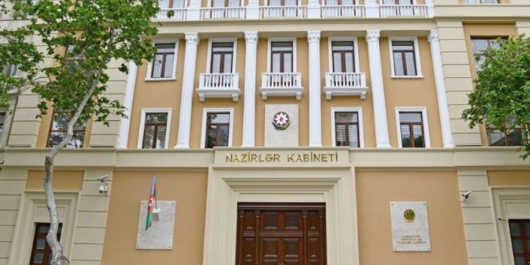 Əli Əsədov Qərar imzalayıb