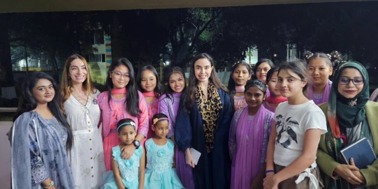 Leyla Əliyeva və Arzu Əliyeva uşaq evini ziyarət ediblər