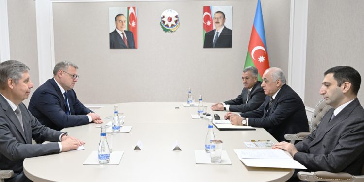 Əli Əsədov Həştərxan qubernatoru İqor Babuşkinlə görüşüb