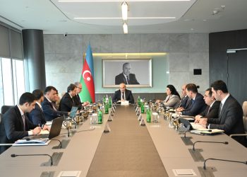 Mikayıl Cabbarov iclas keçirib