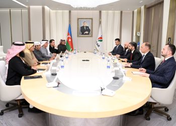 Rövşən Nəcəf Hussein Lutah ilə görüşüb